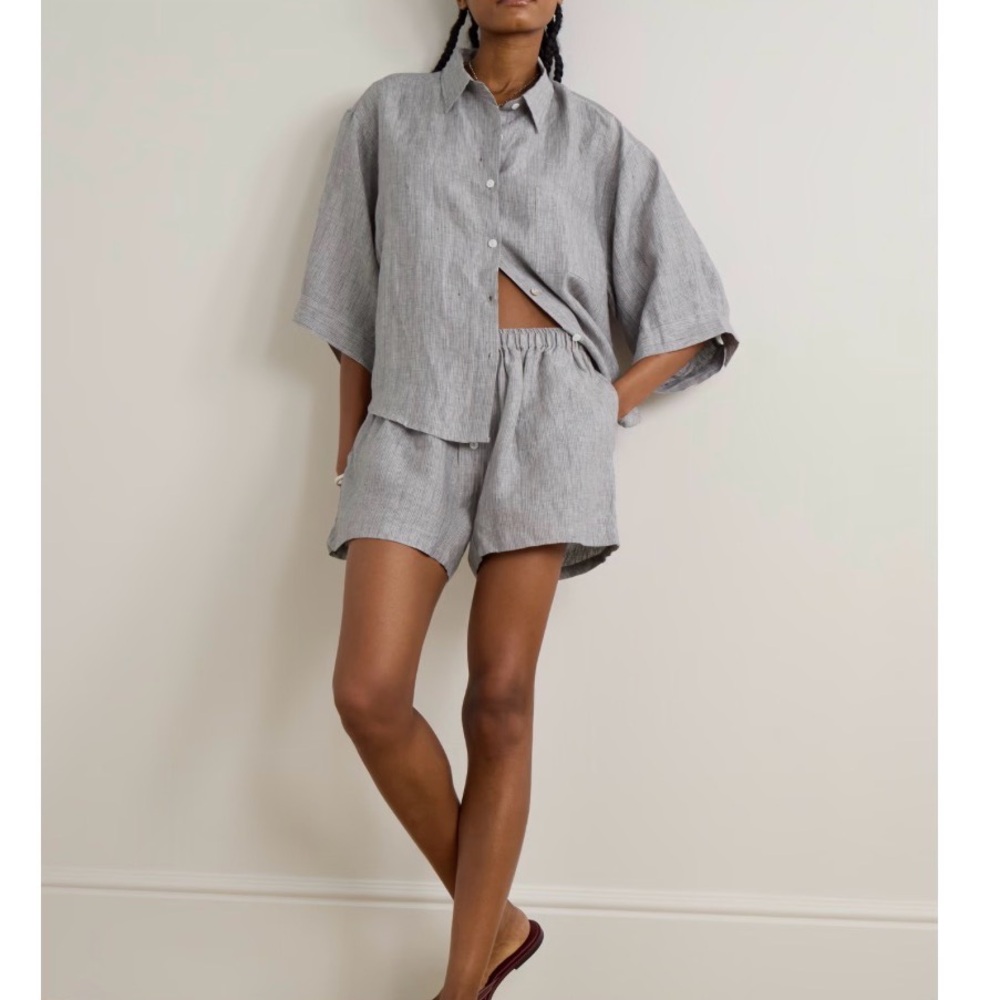 Deiji Studio 03 set in Pinstripe